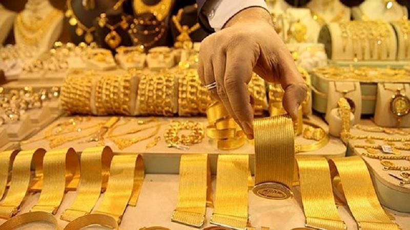 سعر الذهب خلال منتصف تعاملات اليوم الخميس في مصر