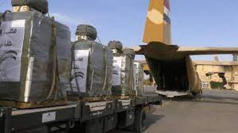 منها 2 وقود و4 غاز للطهي.. وصول 245 شاحنة مساعدات إلى قطاع غزة 