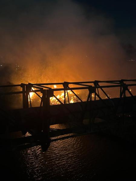 اندلاع حريق هائل في جزيرة نيلية بمنطقة كورنيش النيل