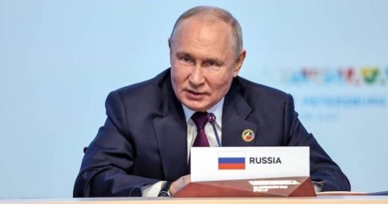 الرئيس الروسي  يدعو المواطنين للتعبير عن ”وطنيتهم” في الانتخابات الرئاسية