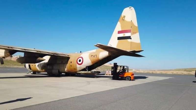 مصر تكثف أعمال الإسقاط الجوي للمساعدات الإنسانية بغزة