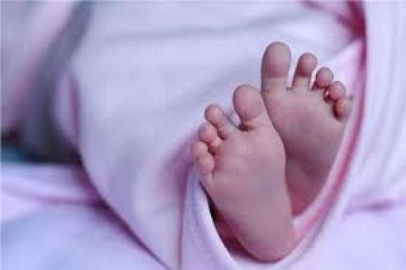 وفاة طفلة ببولاق الدكرور بعد اختناقها أثناء الرضاعة