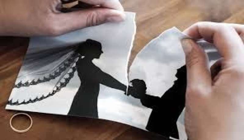الصلح خير.. حل خلاف زوجين بمكتب تسوية المنازعات داخل محكمة الأسرة