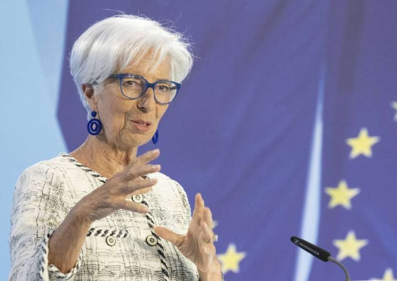 المركزي الأوروبي: خفض الفائدة سيكون مطروحا على الطاولة في اجتماع يونيو