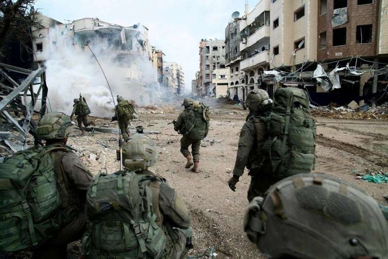 القاهرة الإخبارية: جيش الاحتلال يخسر الحرب في غزة