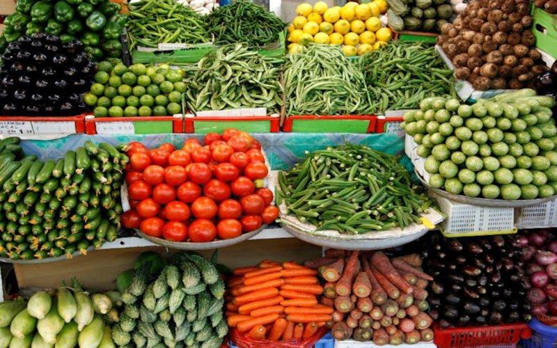 أسعار الخضراوات والفاكهة اليوم السبت بالأسواق