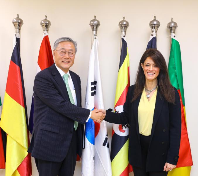 وزيرة التعاون تلتقي السفير الكوري لدى مصر لبحث مواصلة العلاقات الاقتصادية المشتركة