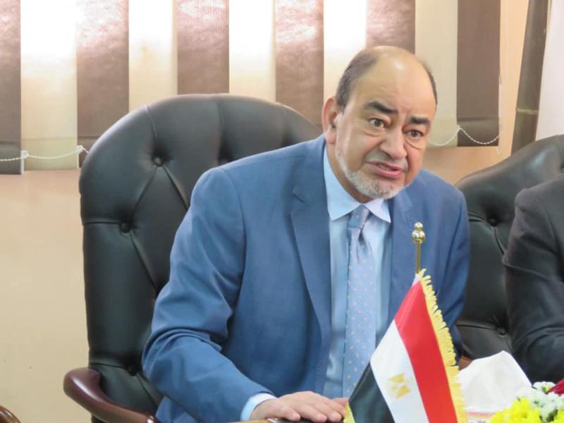 محمد إسماعيل: قرار رئيس الوزراء بالإفراج عن المستلزمات الطبية بالمواني يخفف معاناة المواطنين