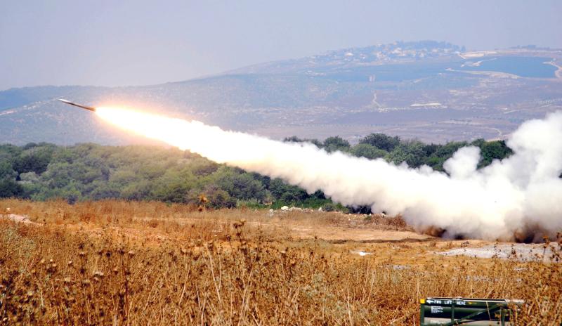 صواريخ لبنان تسبب في انقطاع الكهرباء ببعض مناطق الجليل الأعلى
