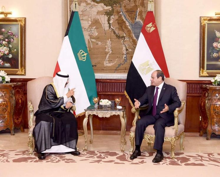 الموقع الرئاسي يعرض صورًا من لقاء الرئيس السيسي بأمير الكويت