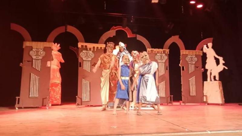قومية القاهرة تقدم العرض المسرحي ”إلكترا” بقصر ثقافة روض الفرج