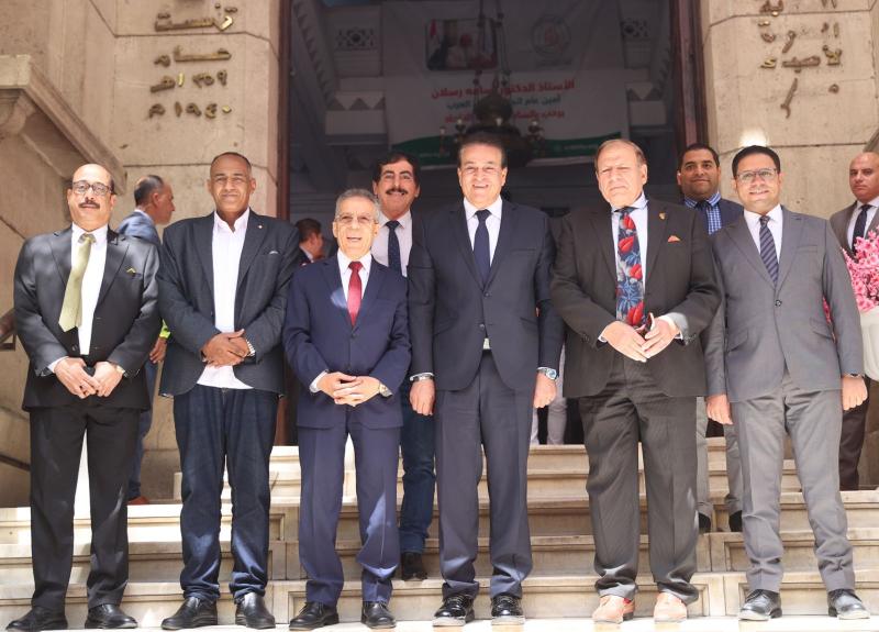 وزير الصحة يثمن جهود الأطقم الطبية المصرية في إنقاذ وإغاثة مصابي غزة