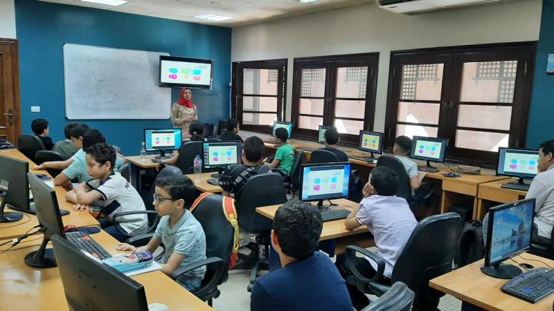 استمرار افتتاح مجموعات جديدة بدورات الذكاء الاصطناعي للأطفال بمكتبة مصر العامة بدمنهور