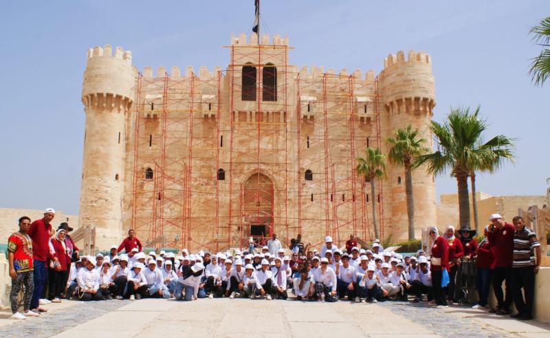 ”قلعة قايتباي” في أولى جولات أطفال المحافظات الحدودية بالإسكندرية