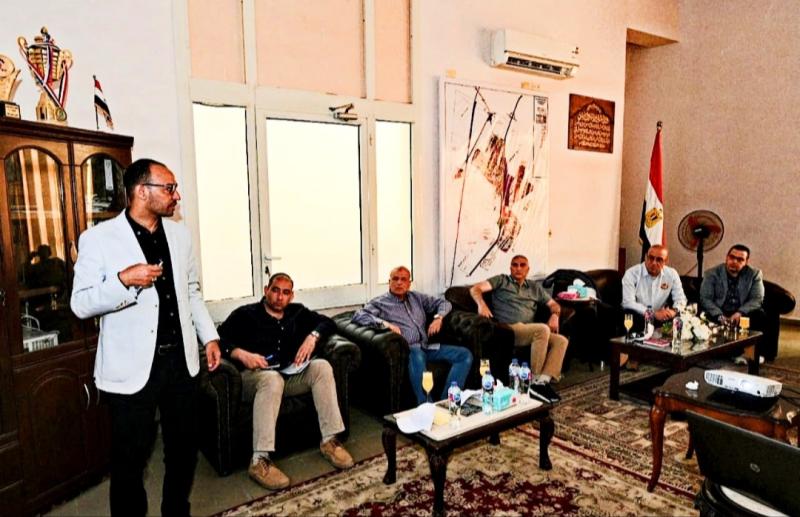 وزير الإسكان يتابع موقف المشروعات الجارى تنفيذها بالمرحلة الأولى بمدينة الفشن الجديدة