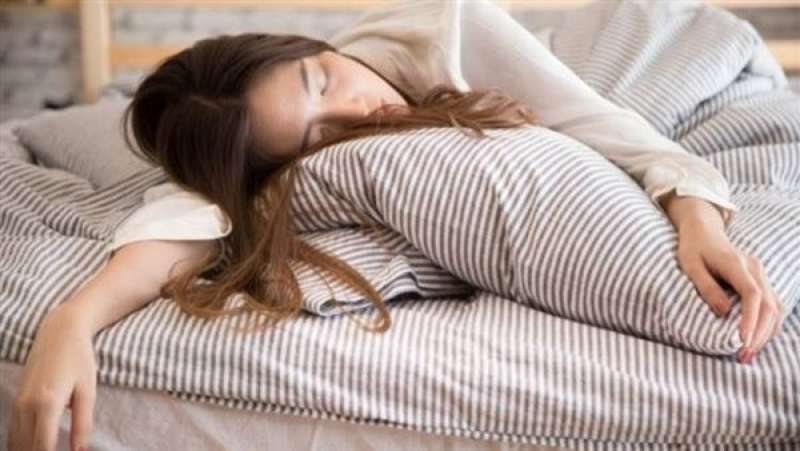 أسباب كثرة النوم والشعور بالخمول عند أغلب النساء