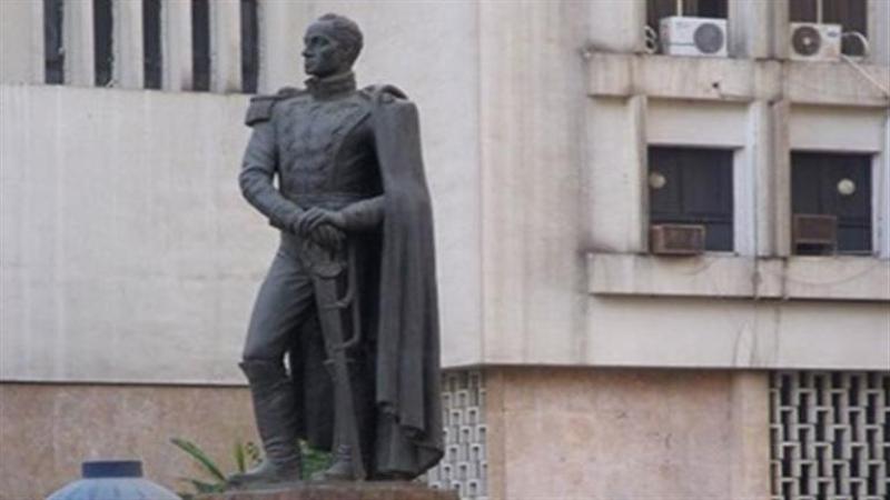 حقيقة سرقة سيف تمثال سيمون بوليفار