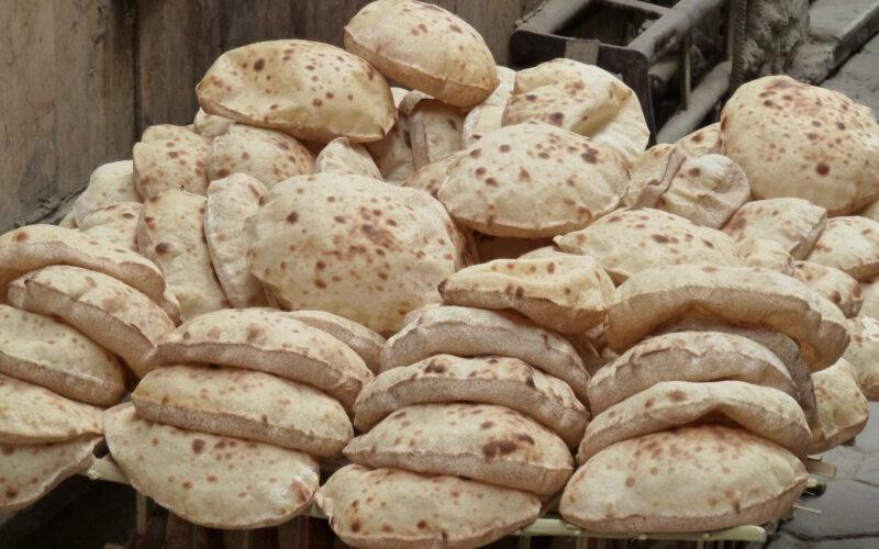 «التموين» تنفي إصدار قرار بتقليص حصة المواطن من الخبز المدعم