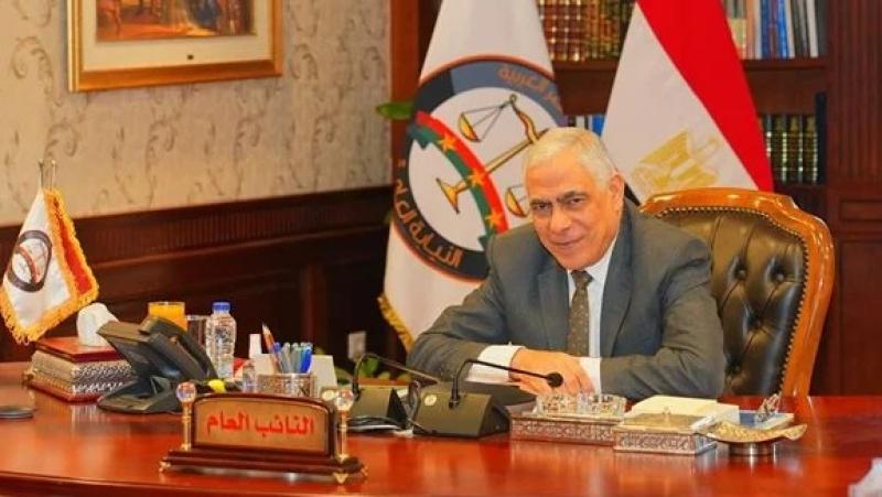 النائب العام يلتقِي نظيره اليمني في مكتبه بالقاهرة