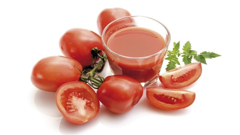 دراسة تكشف عن خاصية مفيدة غير متوقعة لعصير الطماطم