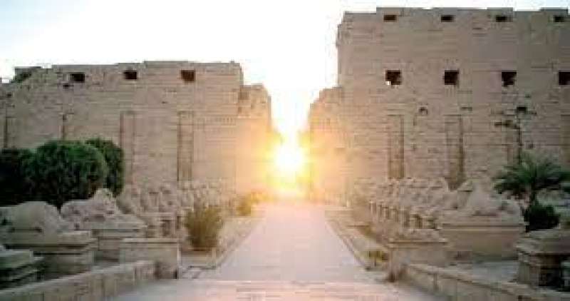 الأقصر تحتفل بتاعمد الشمس على معبد الكرنك اليوم 
