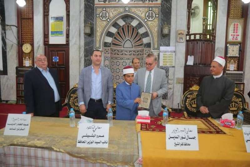 محافظ كفرالشيخ يشهد فعاليات البرنامج الصيفى التثقيفى للطفل بمسجد الفتح بعاصمة المحافظة