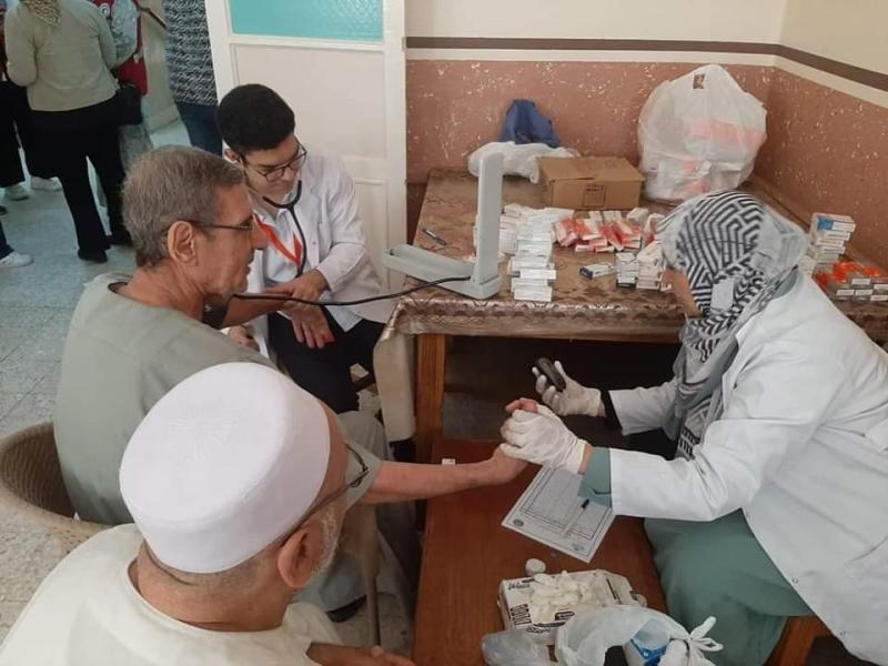 جامعة بنها تنظم قافلة طبية لدار المسنين