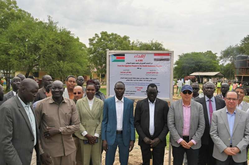وزير الري يدشن مشروعًا خدميًا بمدينة بور في جنوب السودان