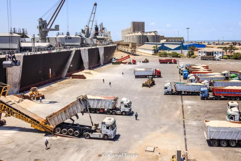 ميناء دمياط يستقبل 60 سفينة ببضائع متنوعة خلال الـ24 ساعة الماضية