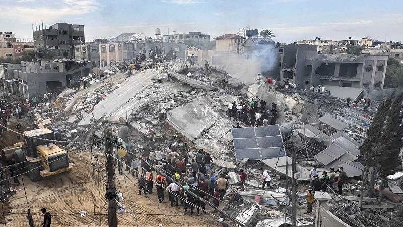 غارات إسرائيلية مميتة تضرب غزة مع دخول الحرب شهرها العاشر