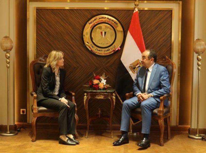 قطاع الأعمال العام يبحث مع سفيرة النرويج بالقاهرة فرص الاستثمار