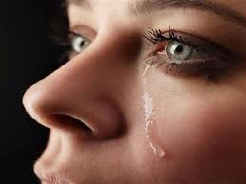 متى تبكي الأنثى؟