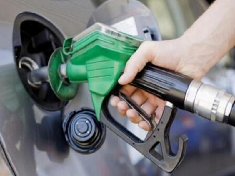 مساعد وزير البترول: أسعار البنزين الجديدة رفعت التكلفة 11 قرشًا فقط لكل 8 كيلو