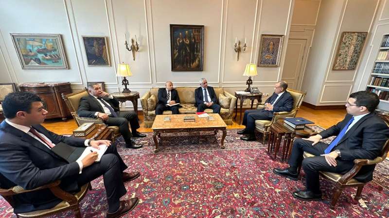 وزير الخارجية يجتمع مع إدارة ليبيا بالوزارة