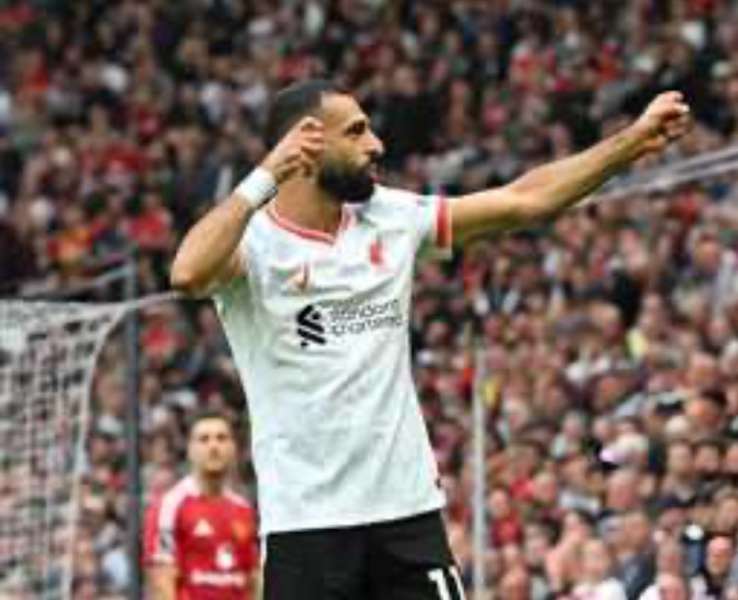 ليفربول يبدأ مفاوضات تجديد عقد نجمه محمد صلاح