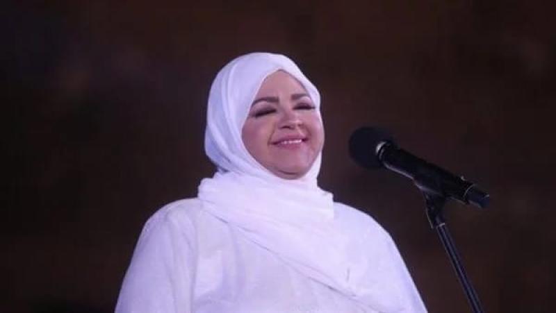 الفنانة حنان ماضي تشدو لجمهور ساقية الصاوي بباقة من أجمل أغانيها