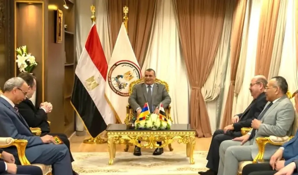 استقبال وزير الدولة للإنتاج الحربي أرمين ساركيسيان سفير جمهورية أرمينيا في مصر