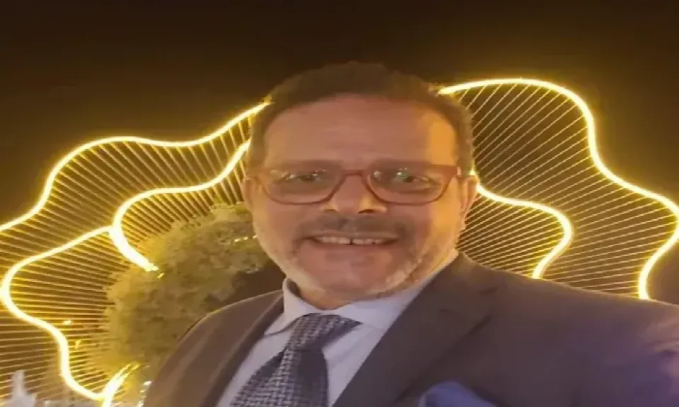 أيمن رفعت المحجوب يكتب: بين الاخلاق و الضمير يحتار الإنسان