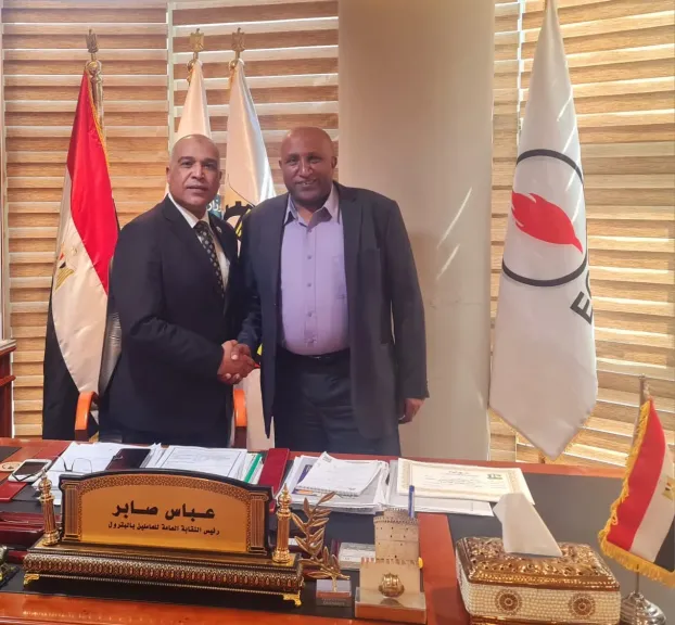 نقابة البترول تصدر قرارا بتولى انور العربي قائما بأعمال رئيس اللجنة النقابية بشركة اسكندريه للبترول