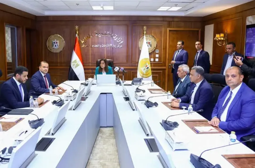 وزيرة التنمية المحلية تتابع مع المحافظات جهود التعامل لمواجهة الطقس السيئ وسوء الأحوال الجوية