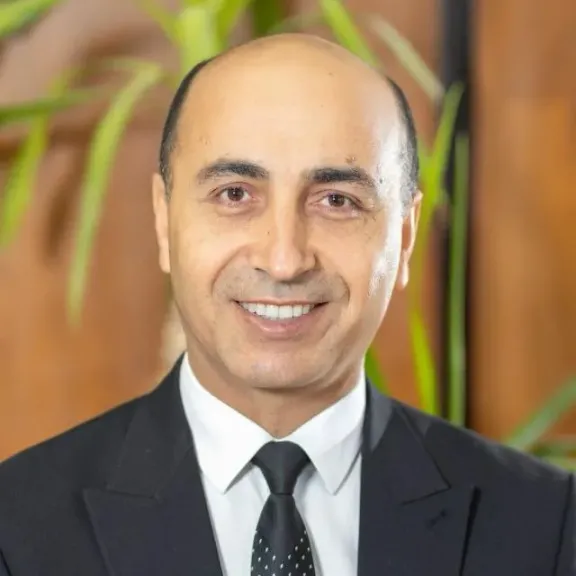 رئيس جامعة دمنهور يهنئ الرئيس السيسى والشعب المصري بعيد العمال