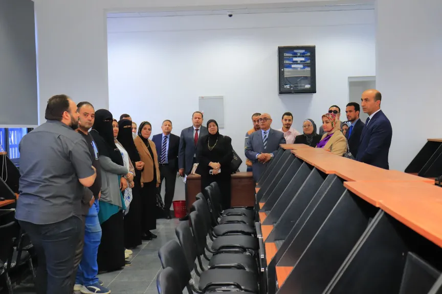 لمواكبة استراتيجية الدولة للتحول الرقمي .. رئيس جامعة دمنهور يتفقد مبنى الخدمات الرقمية تمهيدا لافتتاحه