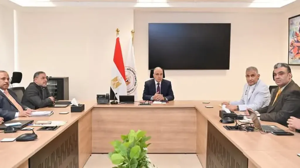 وزير الري يبحث موقف مشروع ”الإدارة الذكية للموارد المائية بقطاع الزراعة في مصر”
