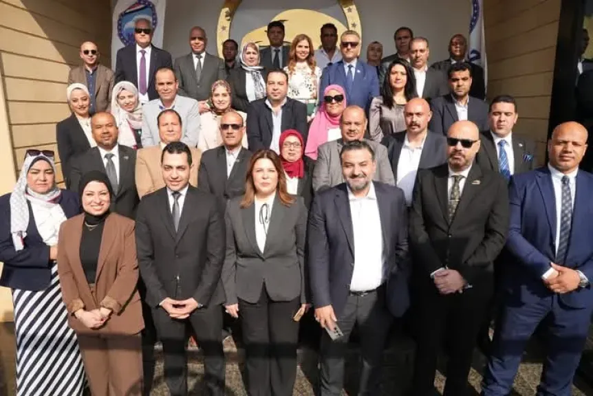 أمانة العلاقات العامة المركزية بـ”مستقبل وطن” تعقد اجتماعا مع أمناء المراكز وأقسام الأمانة بالجيزة
