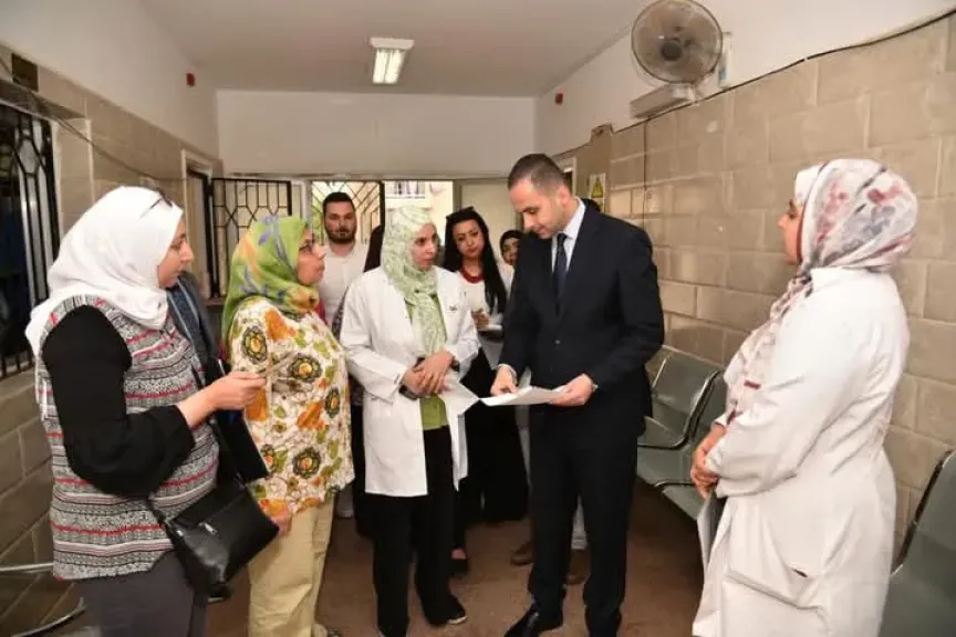 نائب وزير الصحة يقوم بجولة مفاجئة على المنشآت الصحية بمدينة الشروق