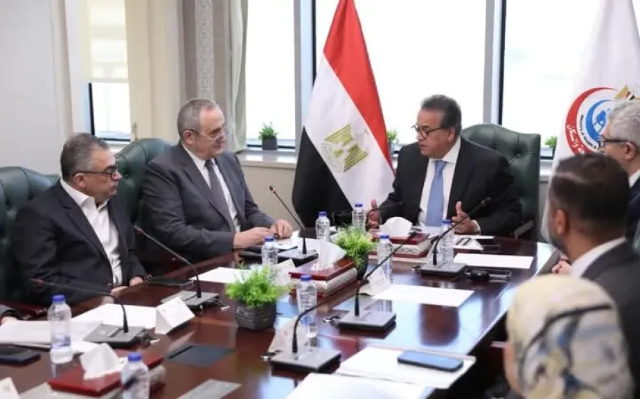 وزير الصحة والسكان يترأس اجتماع مجلس إدارة الهيئة العامة للمستشفيات التعليمية