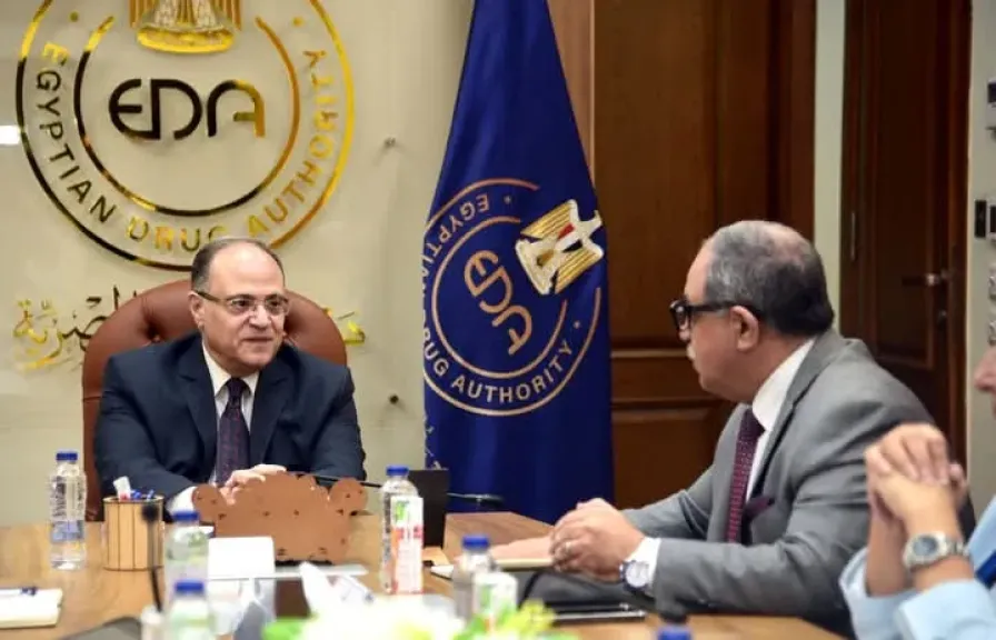 رئيس هيئة الدواء المصرية يستقبل وفد الشركة القابضة للقاحات «فاكسيرا»