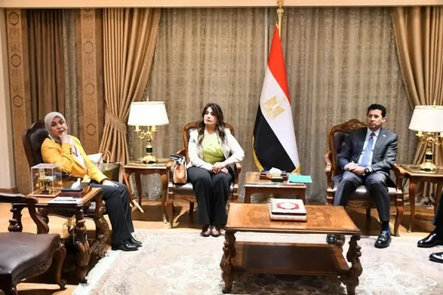 وزير الشباب والرياضة يبحث الاستدامة الخضراء لقطاعات الوزارة مع ممثلي مكتب الميثاق العالمي للأمم المتحدة (UN Global Compact)