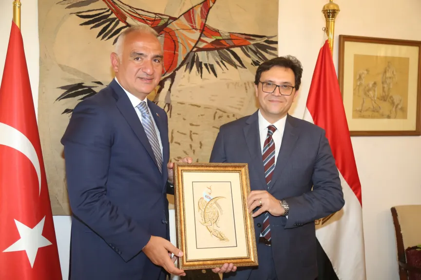 وزير الثقافة المصري يستقبل نظيره التركي لبحث أطر التعاون الثقافي بين البلدين