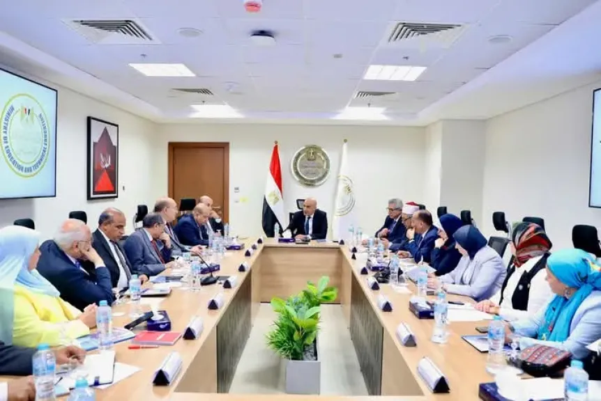 وزير التربية والتعليم يترأس اجتماع المجلس الأعلى للتعليم قبل الجامعي لمناقشة خطة العام الدراسي 2025 / 2026